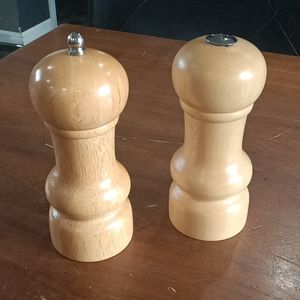 Salt Shaker/ Pepper Grinder